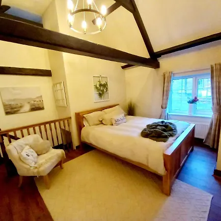 Semesterbostad Yewtree